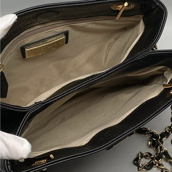 Mario Valentino Quilted Leather Shoulder Bag - Picture 10 of 12